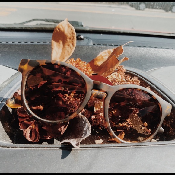 Urban Outfitters Accessories - Urban Outfitters Sunglasses